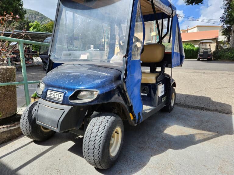 operational-vehicle-with-rear-box-yad2